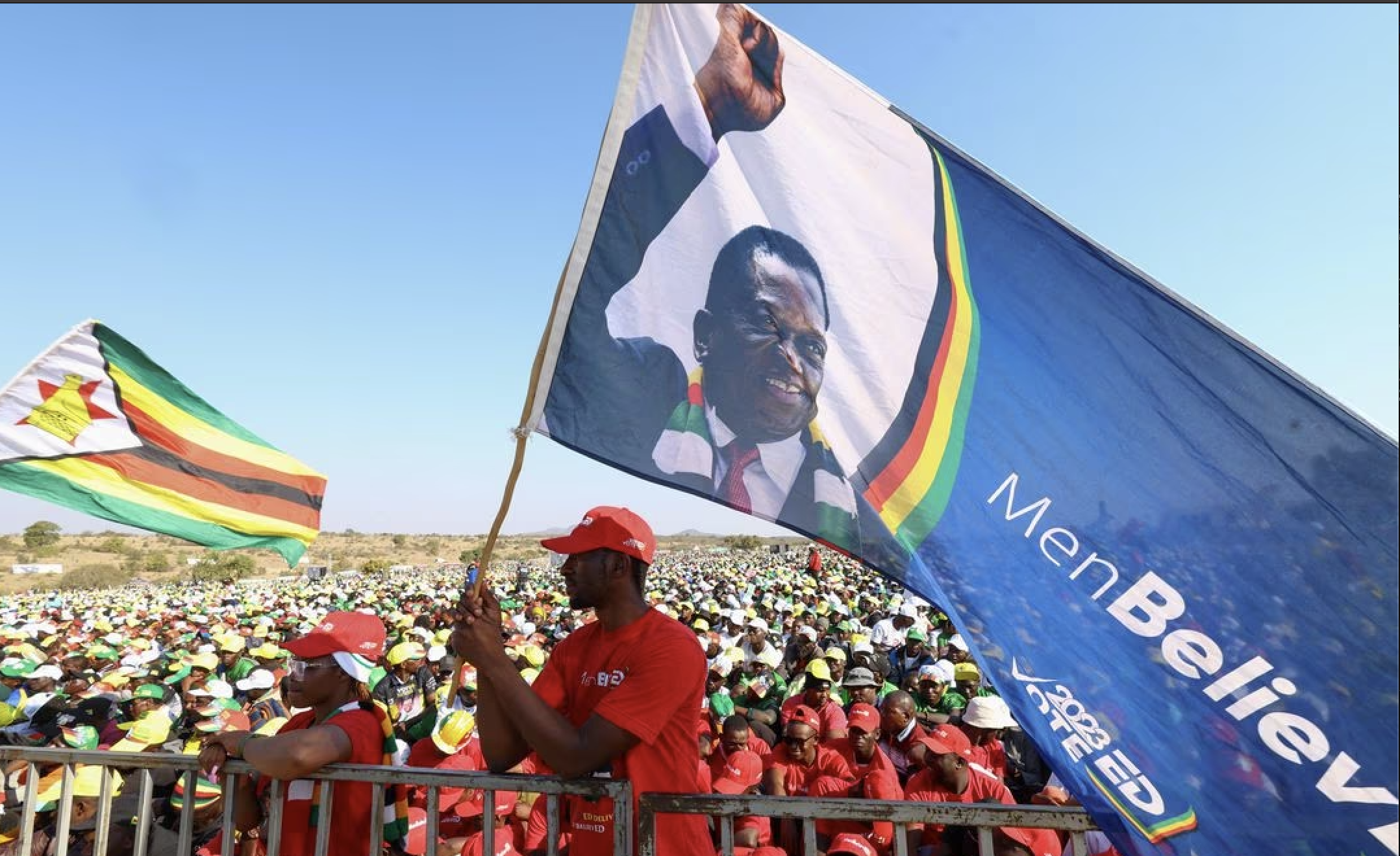 Crowds gather at election campaign in Zimbabwe